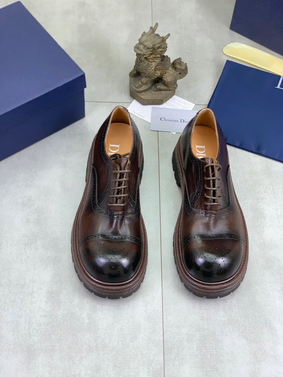 Men's shoes P520 💰【New style】Water-dyed cow lining Original order quality Dior —🆘.Dior Original order purchase, high-end leather shoes, fabric: Made of Italian imported color rubbed wrinkled cowhide➕Water-dyed cow lining/cowhide lining➕Specially available original combination outsole, fine workmanship, real shot🎬Size: 38-45 (with full set of packaging) Color: 3️⃣ colors available
